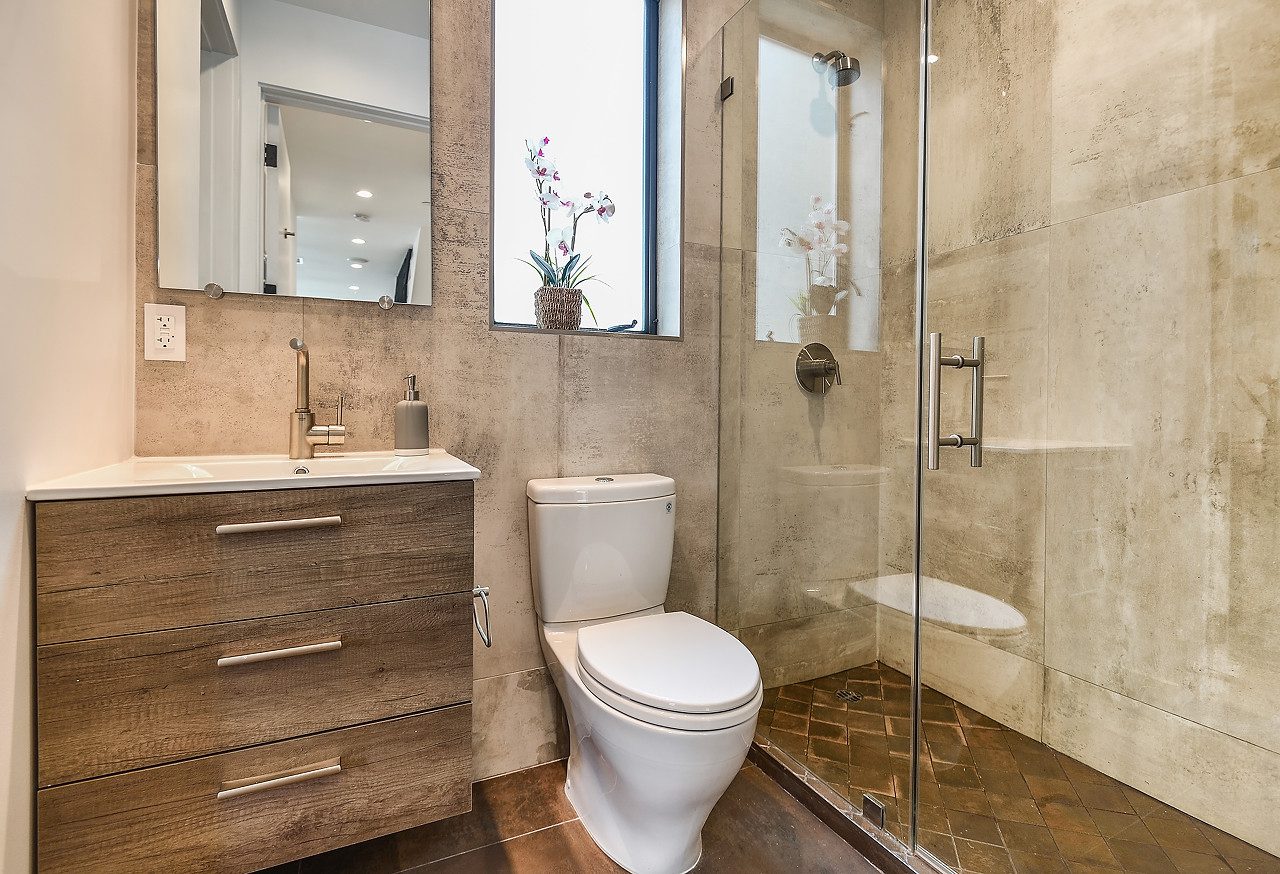 Modern bathroom in California residence
