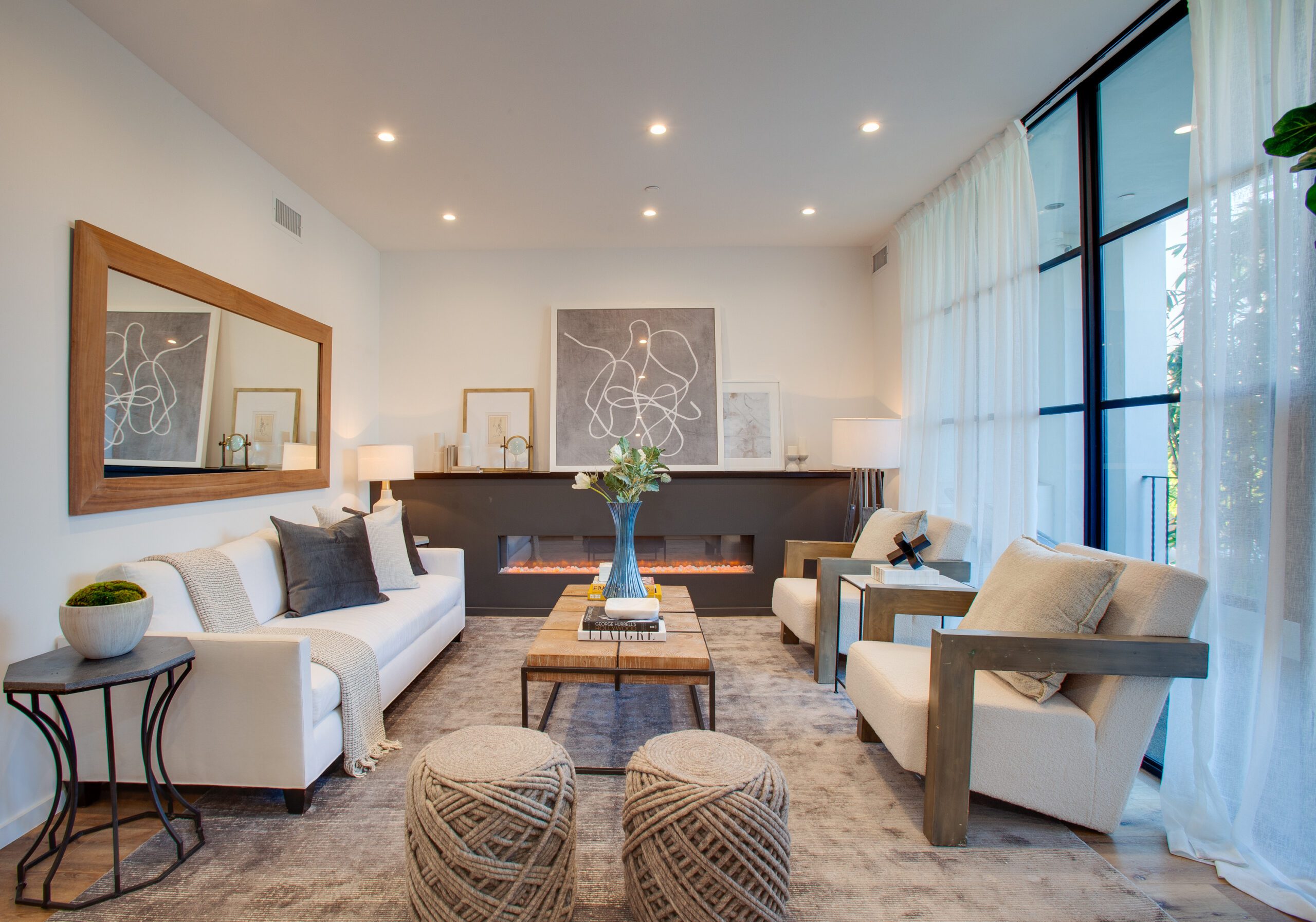 Modern living room with elegant furnishings